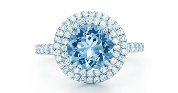 好想戴上它!Tiffany&Co.夢幻海藍寶鑽戒