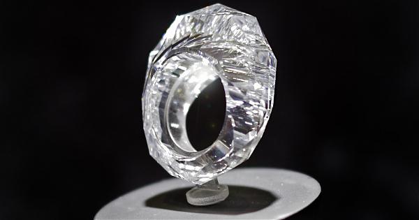 鑽好鑽滿！世界首枚「全鑽戒指」閃耀無極限