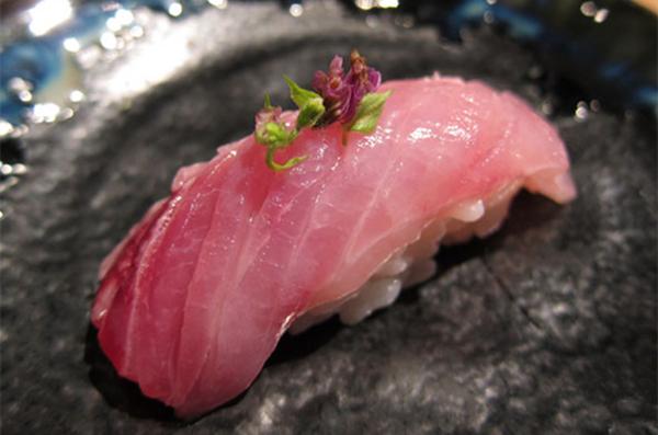 顶级日本料理的超顶级鱼肉 冰见寒鰤 世界高级品luxurywatcher