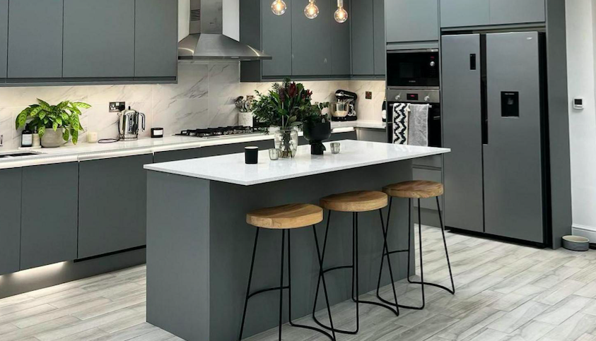 豪宅必備設計 「中島」廚房有什麼優點？ 與餐桌和吧台又有什麼差別？