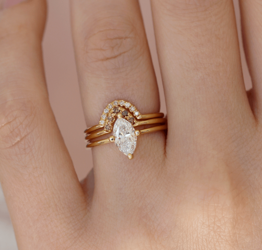 拥有最美钻石外形的称号！这种钻石切割不仅让钻戒看起来更大还可以修长手指