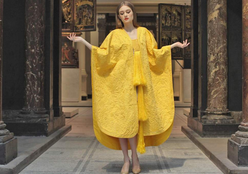 世界最贵面料 仅存一块以1200000条蜘蛛丝制成的顶级布料：Golden Spider Silk