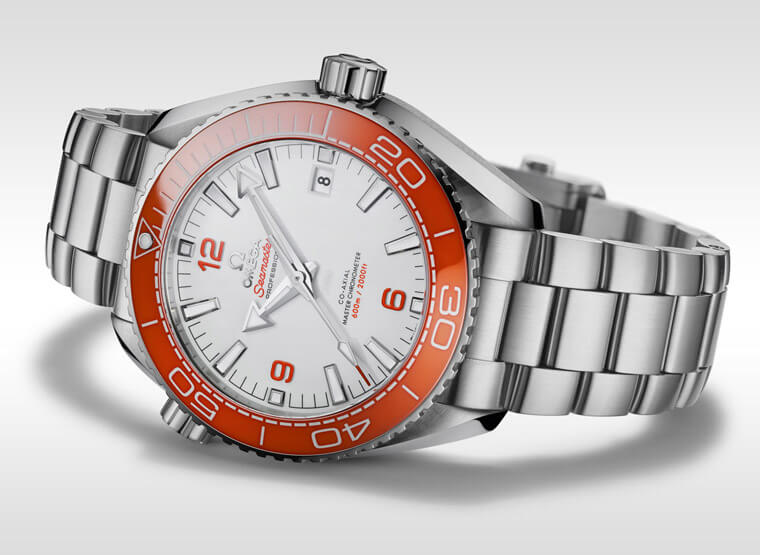 欧米茄新款橘海马潜水表升级陶瓷圈再改成白面