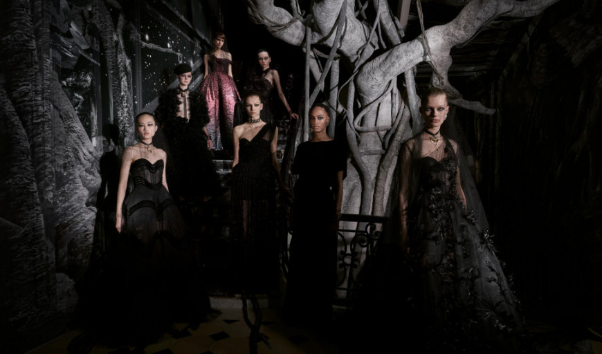 DIOR运用视觉风格强烈的黑白影像打造2019秋冬高级订制服系列