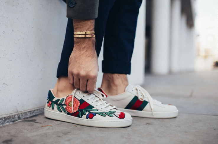 买了一双GUCCI小白鞋穿脏了怎麼办！这样洗让你的白鞋换然一新