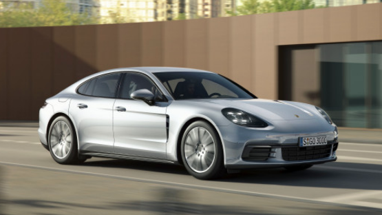 保时捷豪华四门跑车荣耀十年  Porsche Panamera十年淬藏套件