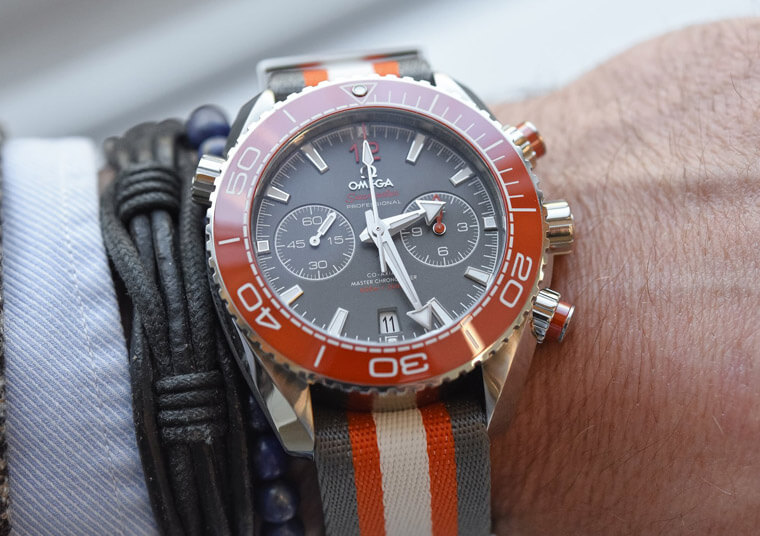 欧米茄橘海马计时款升级陶瓷圈搭配瓷化钛金属面盘