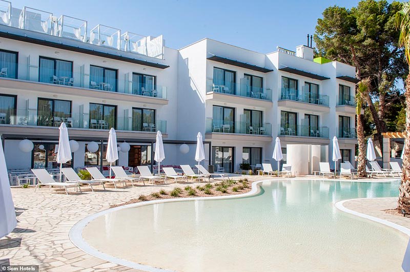 Women only! 只限女性的高级度假村