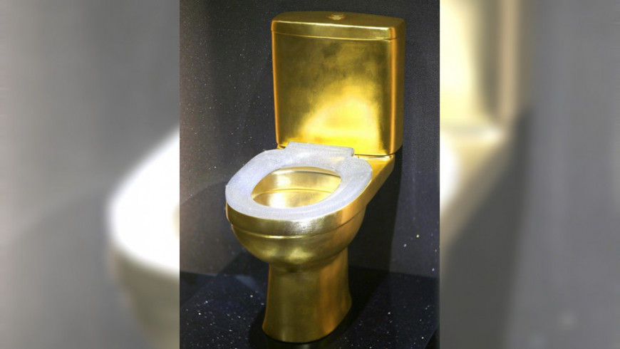 鑲嵌40,815顆鑽石的黃金馬桶打破世界紀錄
