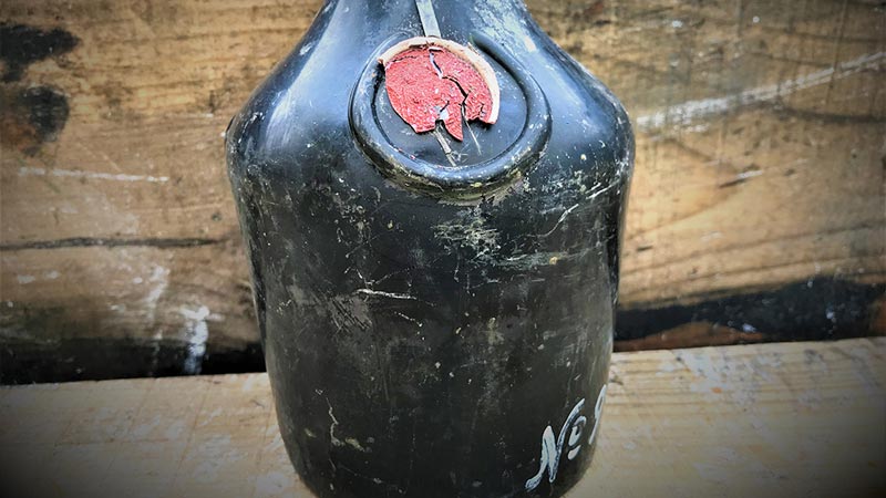 近期酒迷都在关注 1917年沉船捞出一批珍贵白兰地 