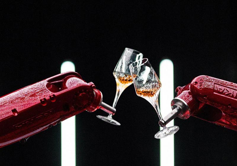 以路易十三酒杯 演奏出优美升G调