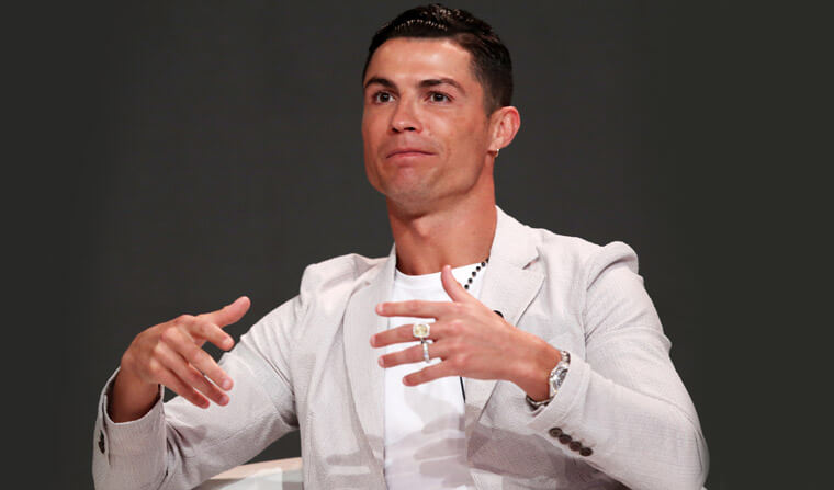足球巨星C罗订制一款劳力士最贵的满天星钻表亮相