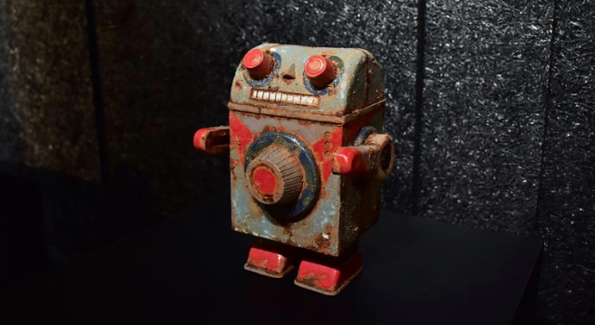 天成文旅艺术与文创跨界合作 打造金库机器人、超大恐龙套房