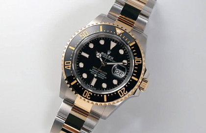 海使126603打破系列不鏽鋼錶殼慣例 改成半金展現優雅高貴氣質