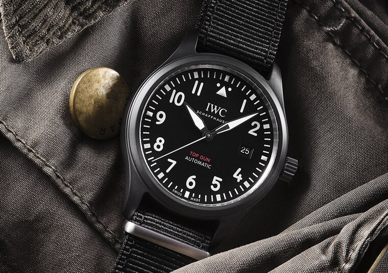 飞行员Top Gun黑陶瓷大三针有马克家族影子 IWC飞行表的入门经典款