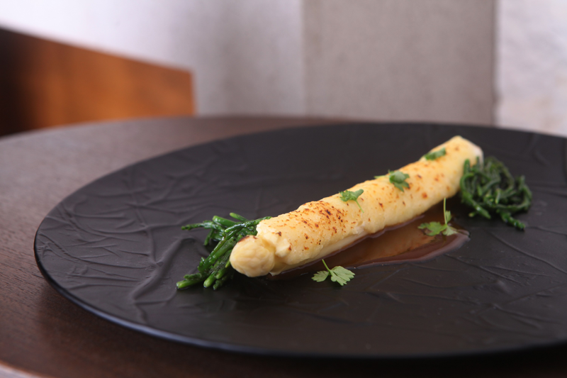 三二行館 鮮美白蘆筍頂級饗宴