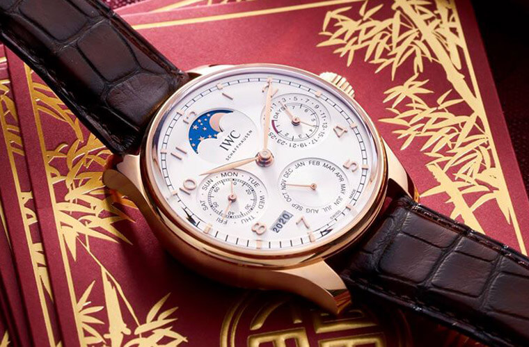 葡萄牙系列万年历体现IWC制表工艺 月相每500多年才要调一次