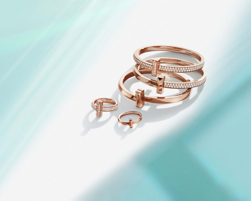TIFFANY推出全新Tiffany T1系列彰显了标志性的T图样