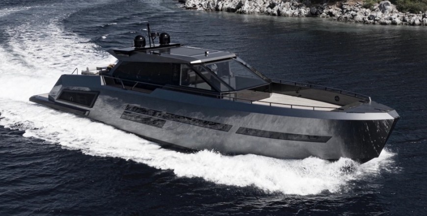 「妈祖」最新超级游艇Mazu Yacht 82  碳纤维搭配防弹玻璃