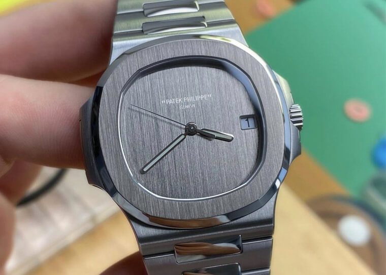 時尚圈大咖委託MAD Paris改裝出超特別的PP金鷹5711