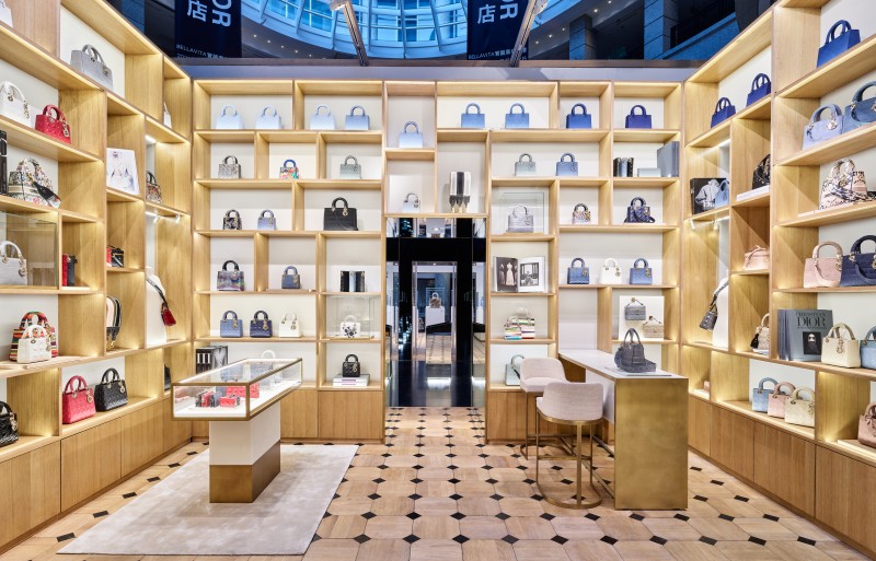 Dior黛妃包「期間限定店」貴婦百貨登場