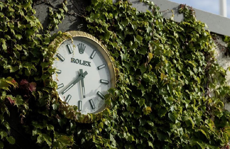 为何地标、建筑物或广场上的大型时钟通常都没秒针？