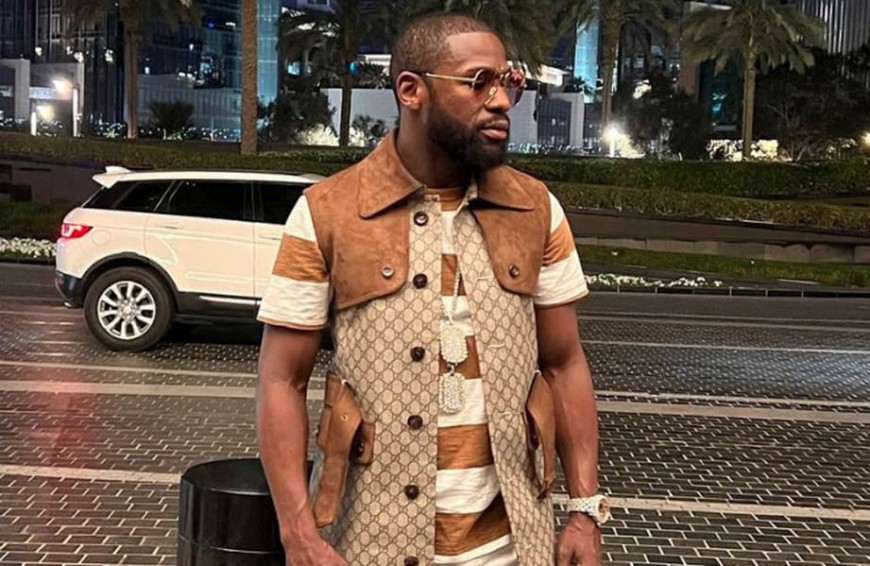 炫富拳王梅威瑟穿GUCCI时尚外套晒出200万美金满天星彩虹陀飞轮