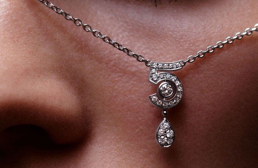 帶給她幸運符碼  CHANEL全新N°5 高級珠寶一次看