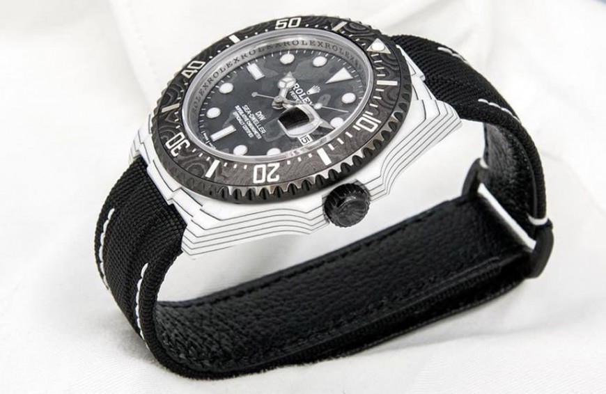 碳纤维和白色石英纤维造就极度轻盈的劳力士海使