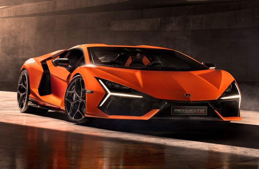 蓝宝坚尼全新牛王诞生 千匹油电超跑Lamborghini Revuelto