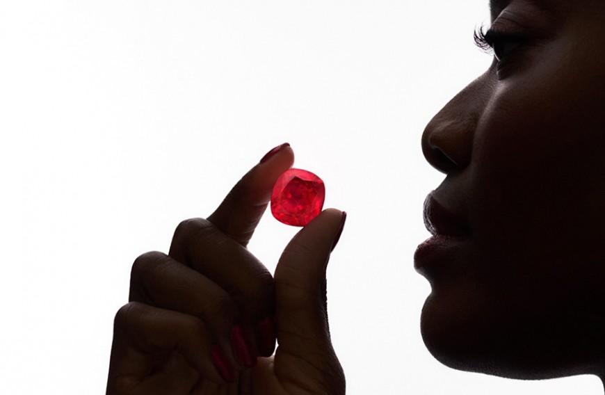 世界最大紅寶石即將拍價「Estrela De Fura」預估天價出爐