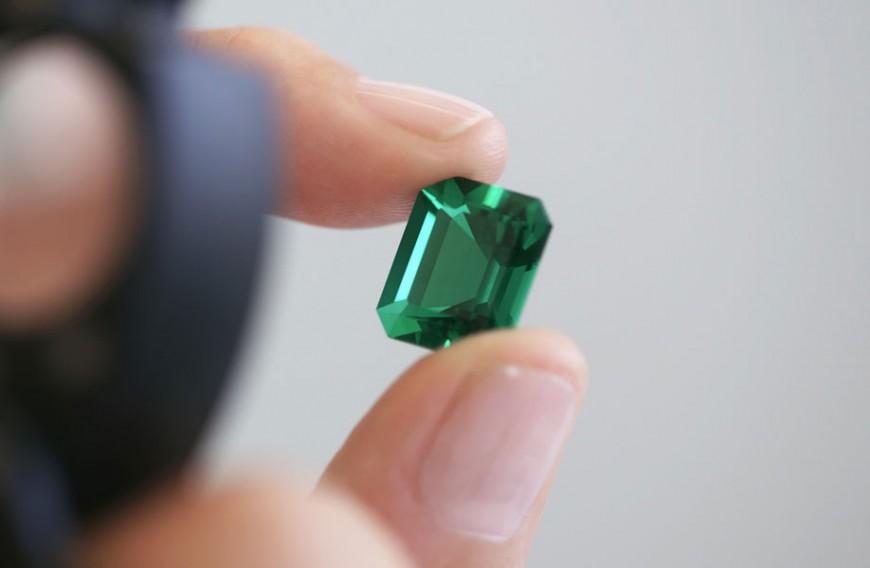 Tiffany 从哥伦比亚木佐矿区购得一颗重逾10克拉的稀有祖母绿