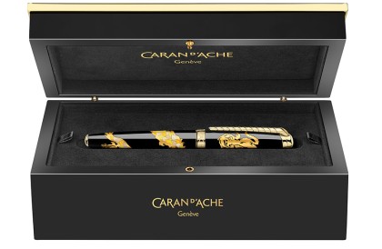 百萬氣質配件CARAN D’ACHE卡達「2024 龍年紀念筆」限量發行