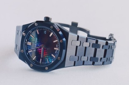 深受收藏家青睞的愛彼皇家橡樹系列全黑陶瓷鍊帶錶一次看