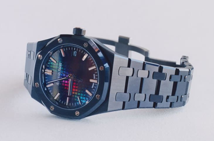 深受收藏家青睞的爱彼皇家橡树系列全黑陶瓷链带表一次看