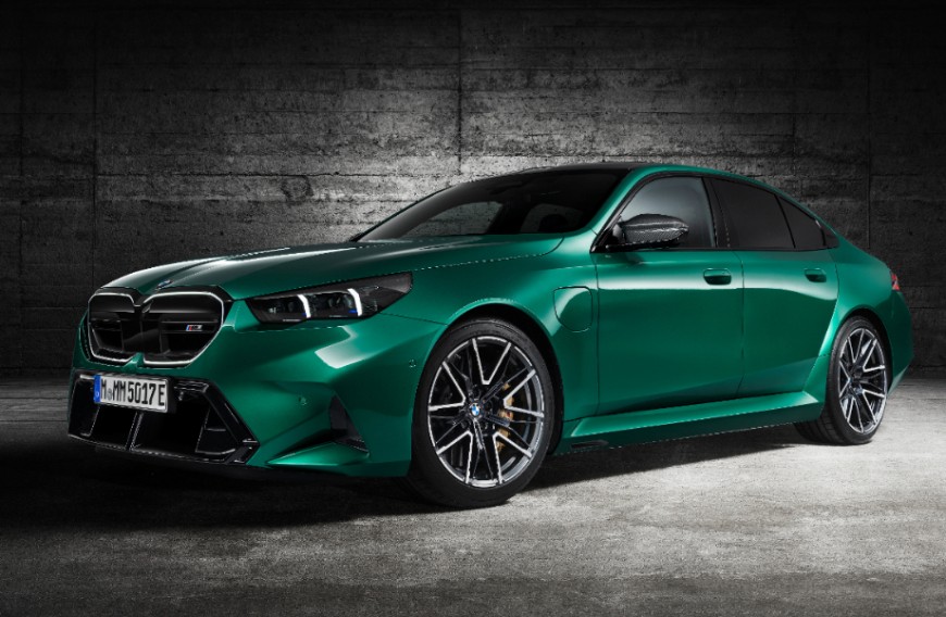 第七代BMW M5首搭M Hybrid插電式油電727 匹