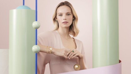 梵克雅宝Van Cleef & Arpels「Perlée系列新作登场」典雅的玫瑰金钻戒见证甜蜜爱情