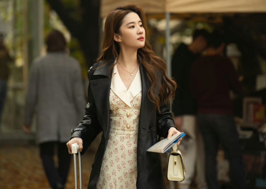 《玫瑰的故事》劉亦菲同款包Valextra Iside 完美打造女性魅力氣場