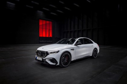 首款 E-Class 插電式油電複合性能房車!Mercedes全新AMG E 53 HYBRID 4MATIC+ 打造多重駕駛體驗