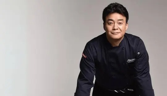 世界上最有钱的厨师 「黑白大厨」白种元美食集团股票掛牌身价破百亿