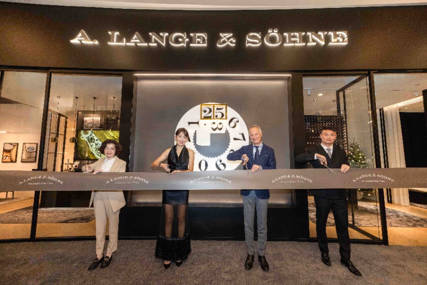 朗格在台北101开设全新专卖店 巨型「LANGE 1」腕表艺术装置点亮圣诞季