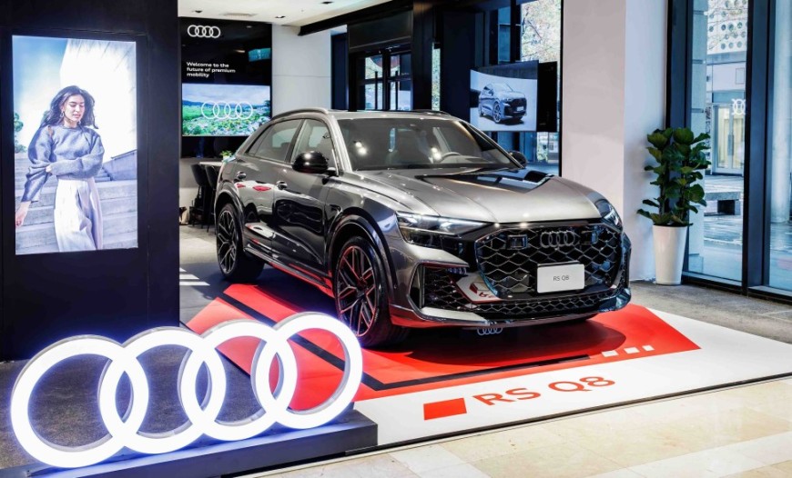 3.8秒四环猛兽 Audi RS Q8豪华休旅旗舰781万登台