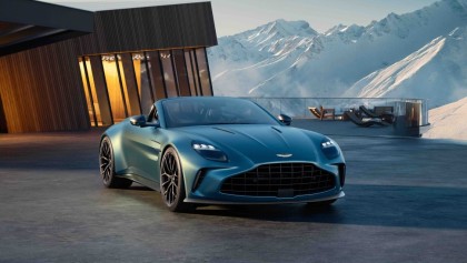 開篷6.8秒 2025 Aston Martin Vantage Roadster敞篷上空亮相