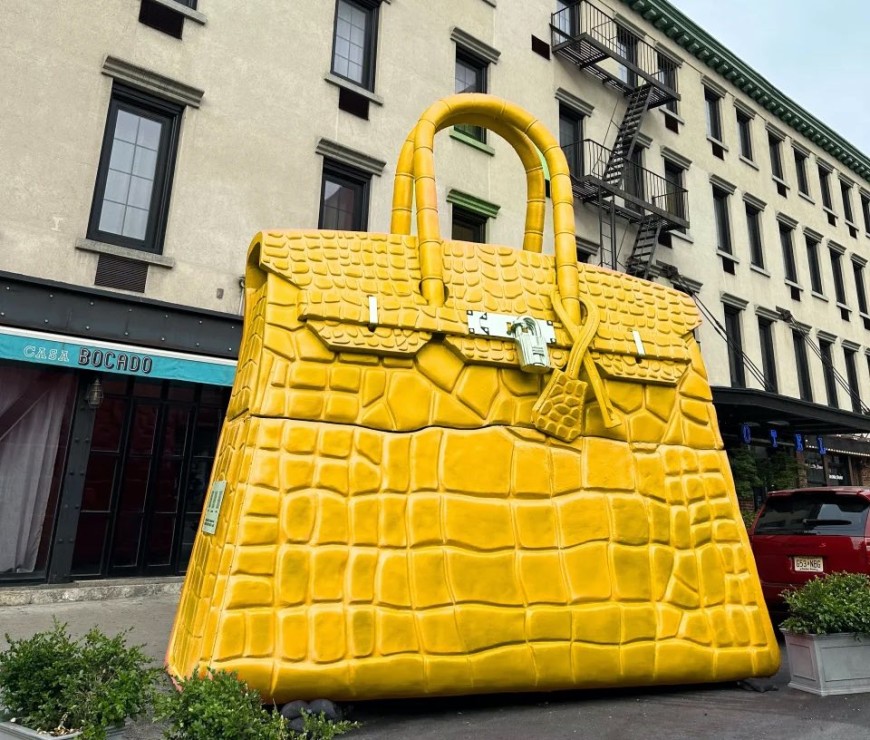 世界最大柏金包「BIG BIRK」現身頂級藝術展