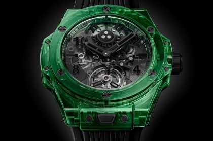 绿色SAXEM表壳加身 宇舶Big Bang陀飞轮营造视觉震撼与超强耐用性
