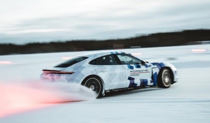 保時捷再度刷新金氏世界紀錄 Porsche Taycan 冰上連續甩尾17公里