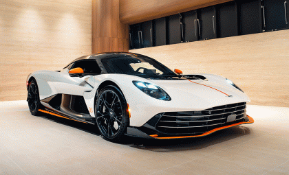 奥斯顿马丁台中旗舰展示暨服务中心开幕 混动千匹Aston Martin Valhalla首现站台