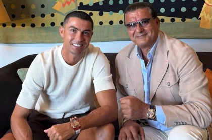 全球唯一橘色蓝宝石陀飞轮 C罗豪砸天价入手