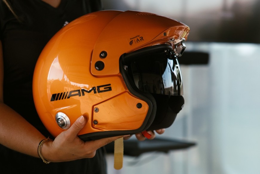 賓士概念車CONCEPT AMG GT XX創新亮點「AR賽車頭盔」體驗創新科技