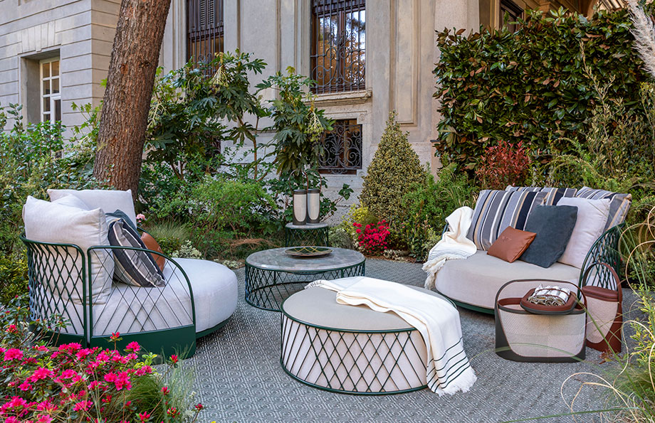 Bentley Home 擁抱賓利家居優雅戶外生活